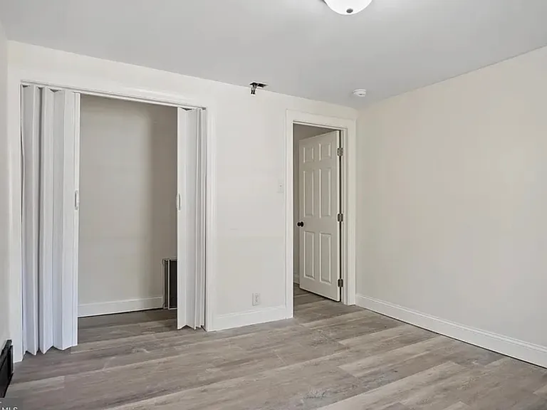 410 Magnolia St — Photo 4