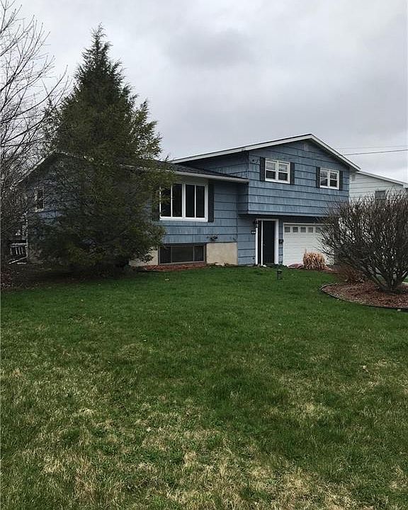 1st image of 405 Blueberry Ln