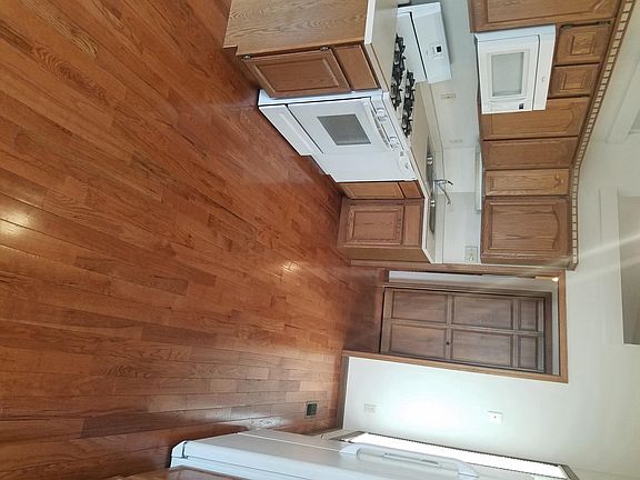 4th image of 320 Mohawk Dr