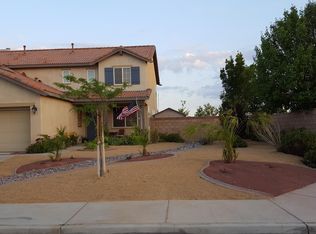 1302 E Cambridge Ct, Lancaster, CA 93535