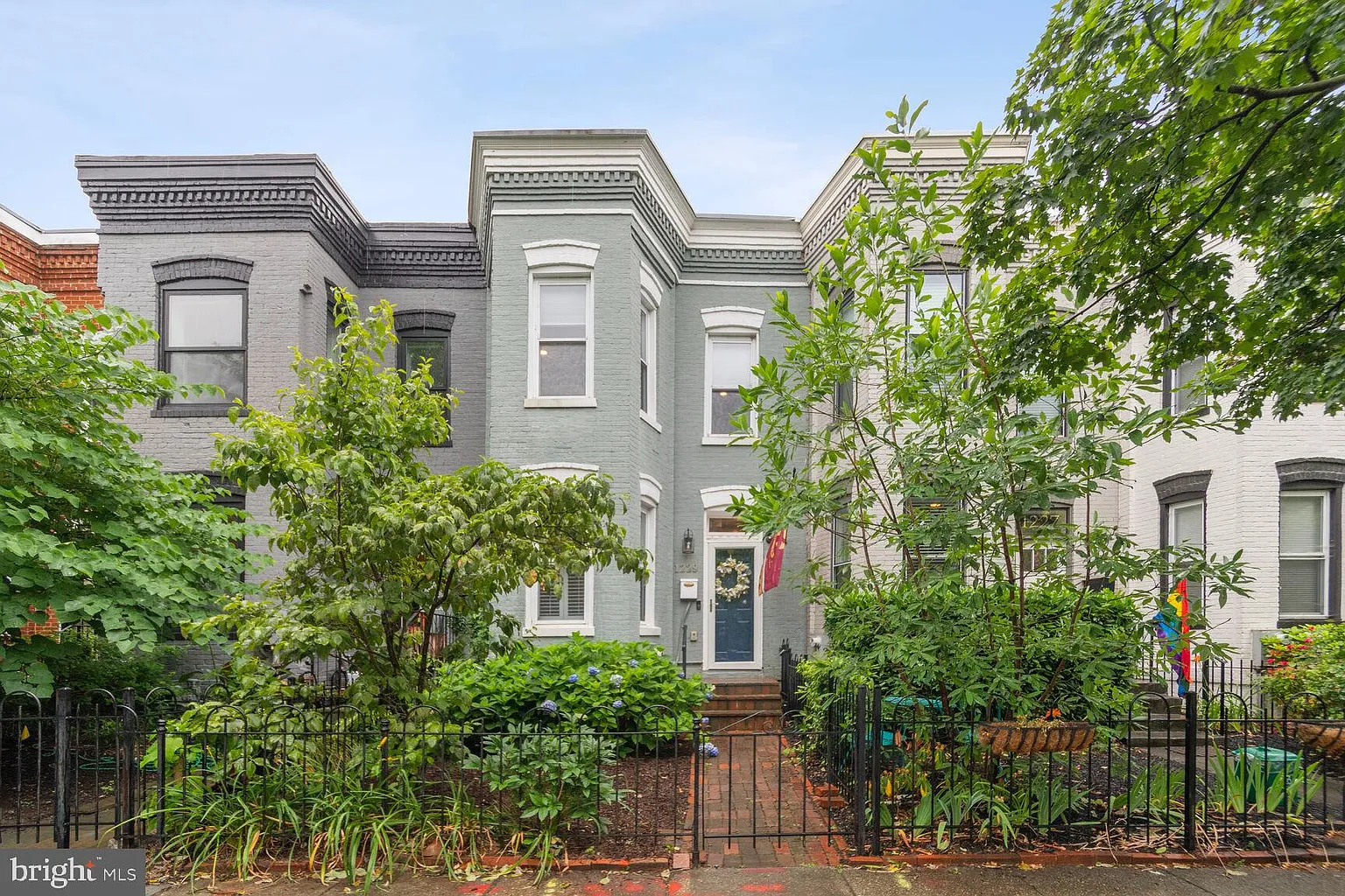 1229 I St NE photo 1