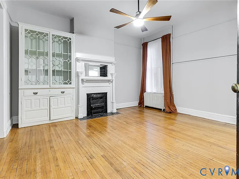 402 Stuart Cir #1 — Photo 6