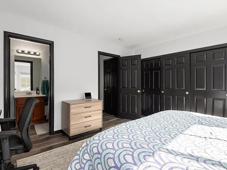 450 Rocco Cir — Photo 14