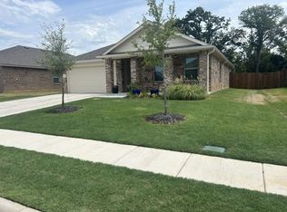333 Lubbock Dr, Azle, TX 76020