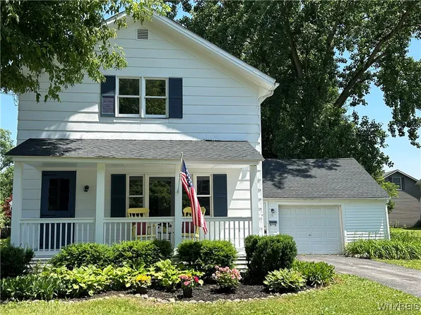 15 Windsor St, Attica, NY 14011