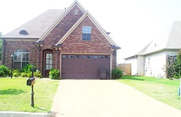 1st image of 470 Green Willow Cv