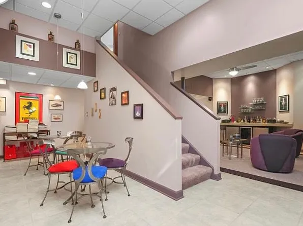 101 Augusta Ct, Palos Heights, IL 60463