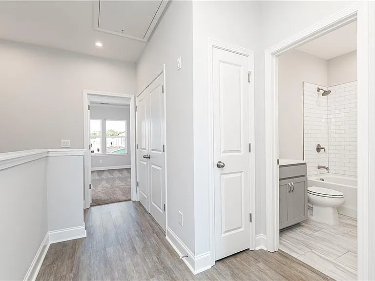 1009 Taylor Ct — Photo 18