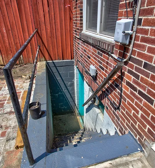 730 E Madison St — Photo 22