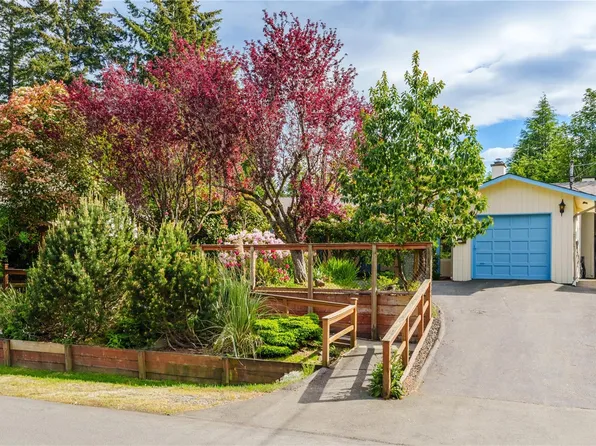 3705 Cottleview Dr, Nanaimo, BC V9T 4G4