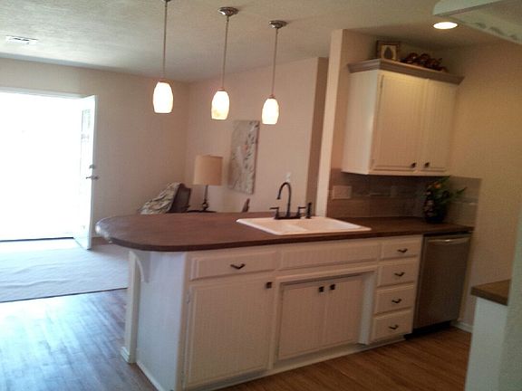 cutom concrete counters