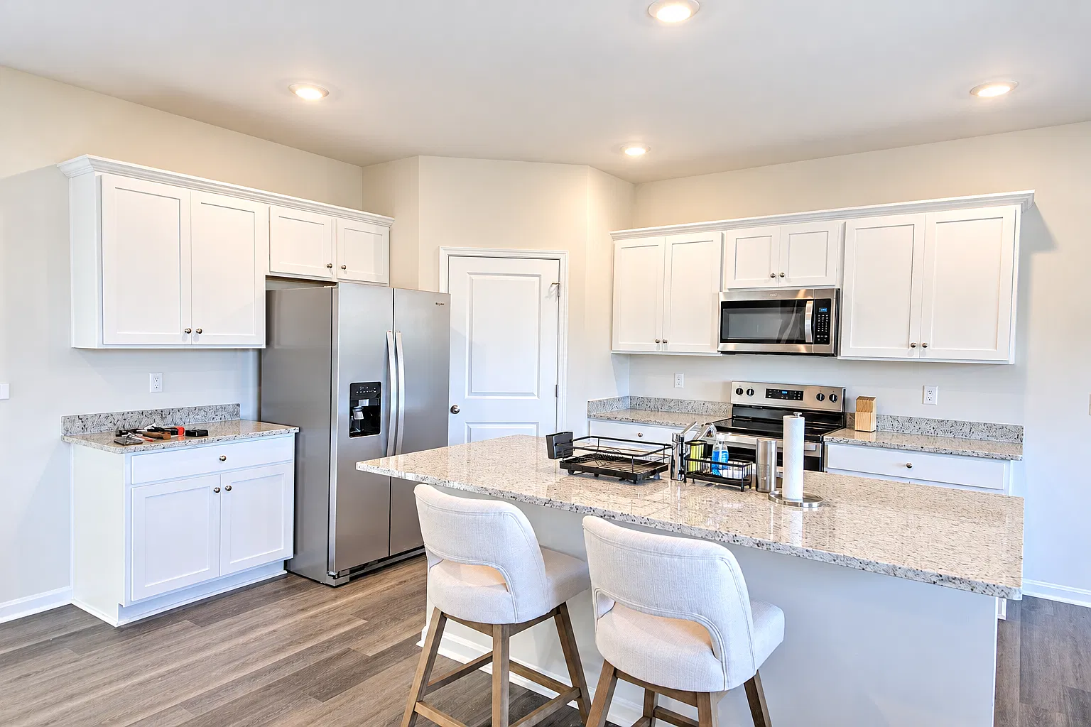 5 bed, 2511 sqft, $1,500 — Photo 3