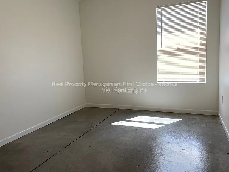 1514 N Madison Ave — Photo 8