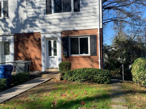 5878 Blaine Dr, Alexandria, VA 22303