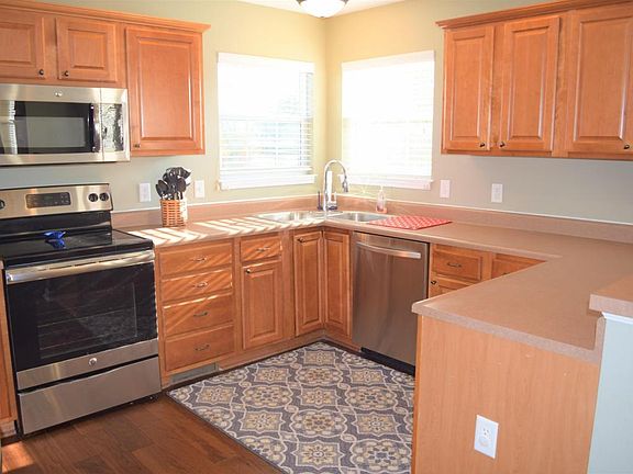5th image of 406 Tyler Station Dr