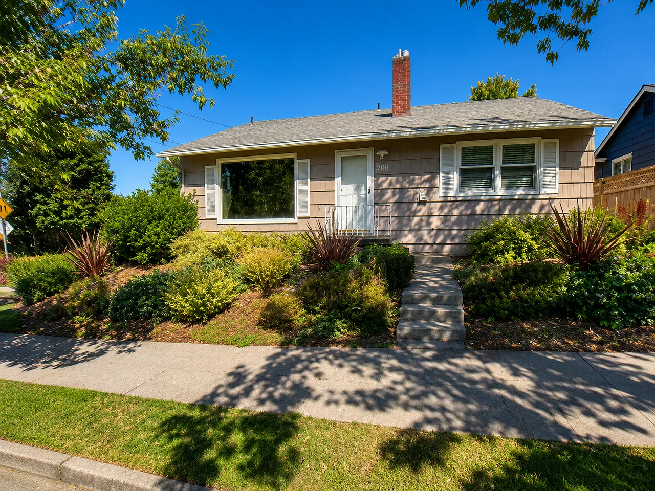 206 SE 74th Ave — Photo 1