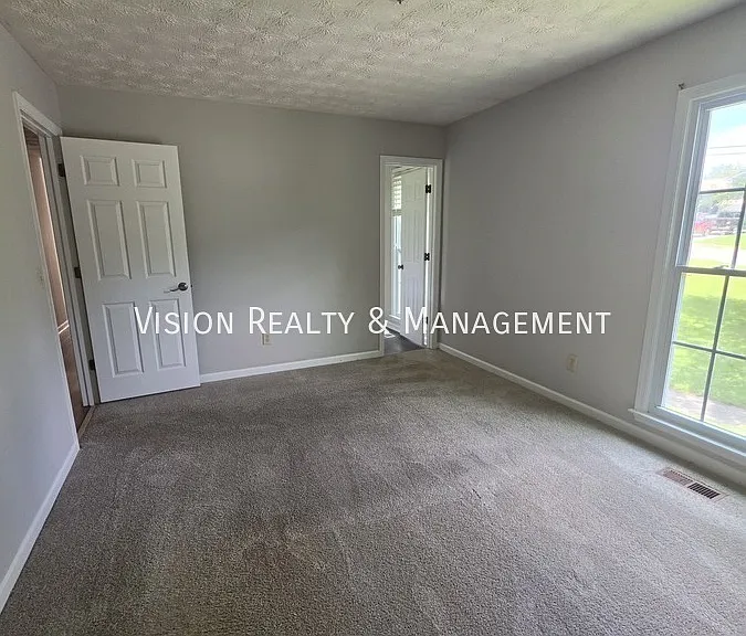 985 S Lassetter Cir — Photo 29