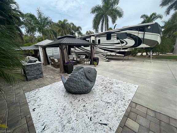 5th image of 10071 Ramblewood CT