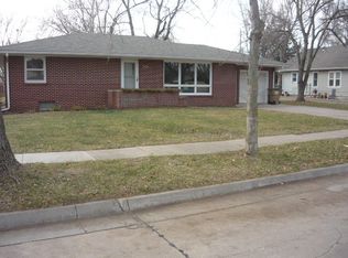 329 S Weaver Ave, Hesston, KS 67062