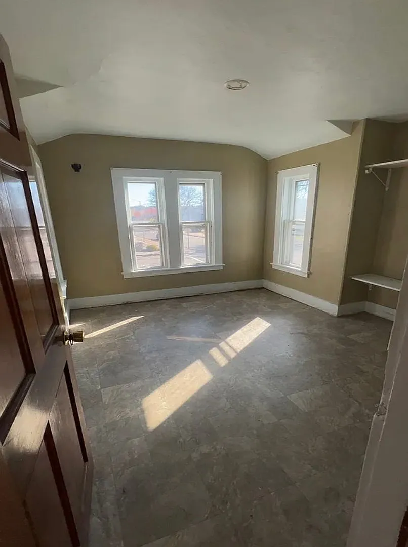 129 Valley Street — Photo 4
