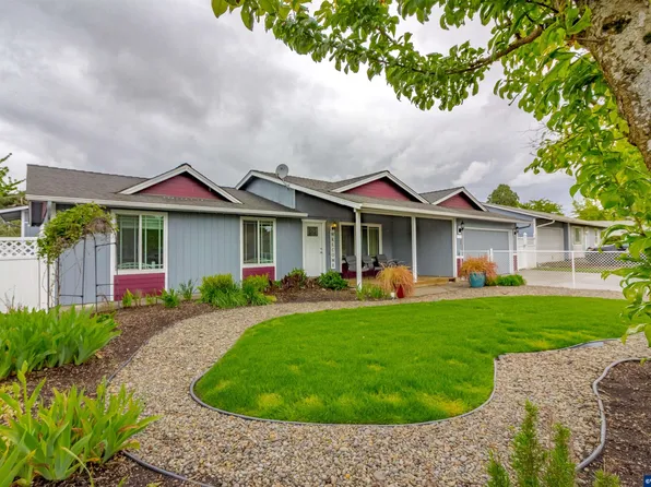 1233 Scepter Way NE, Salem, OR 97301