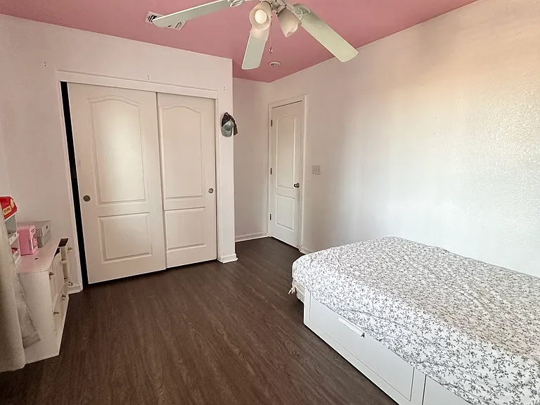 Smaller bedroom