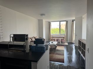 25 Forest St APT 8E, Stamford, CT 06901