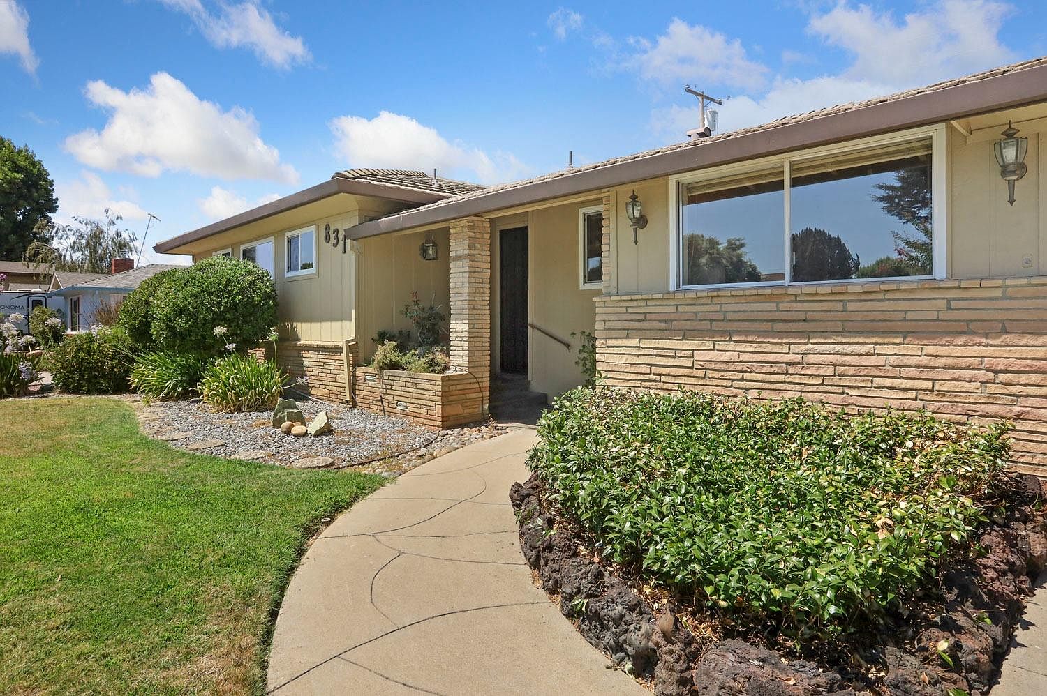 831 W Vine St, Lodi, CA 95240 Zillow
