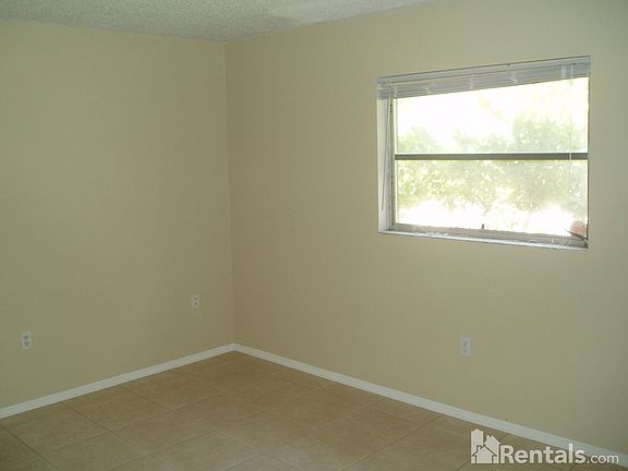 4th image of 4000 Nelson Ave