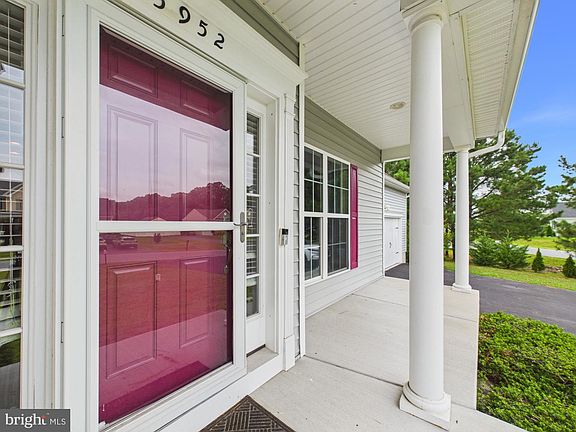 3rd image of 25952 Country Meadows Dr