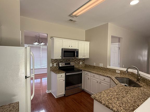 4th image of 8611 Dennington Grove Ln