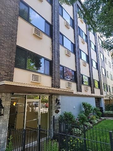 1st image of 561 W Stratford Pl APT 3A