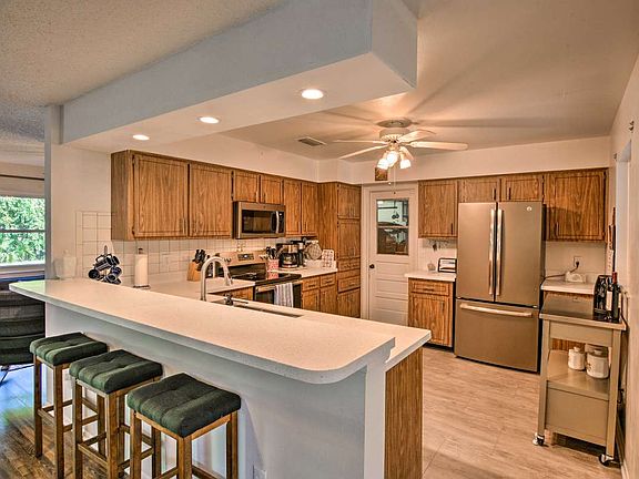 2nd image of 2842 Moonrise Dr