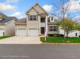 7 Papa Ct, Atlantic Highlands, NJ 07716
