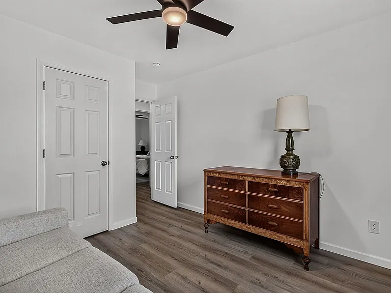 107 Cartwright Ct — Photo 16