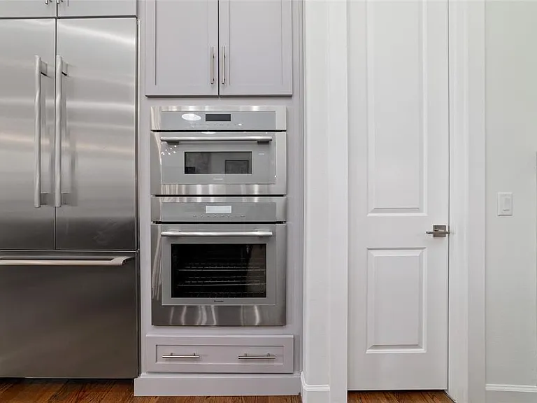 710 Delano St #A — Photo 11