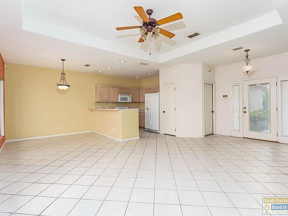3rd image of 4 Golf House Rd