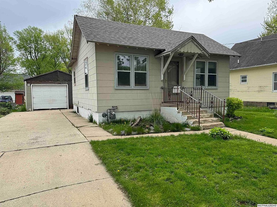 2nd image of 616 S 12th St