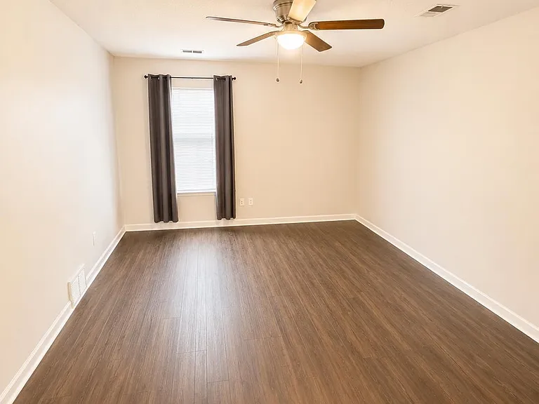 1693 Old Mill Stream Dr — Photo 20