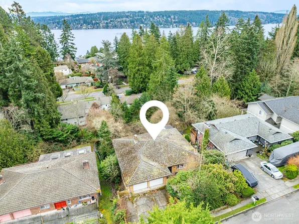 16040 36th Avenue NE, Lake Forest Park, WA 98155
