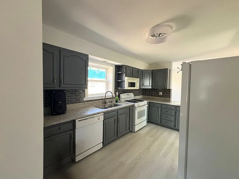 4343 W Diversey Ave #2 — Photo 2