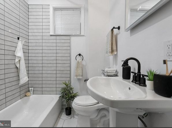 22 N Front St, Darby, PA 19023
