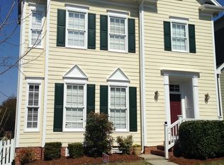 917 Edgewater Cir, Chapel Hill, NC 27516