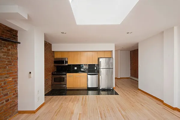 Rented by Compass | media 59