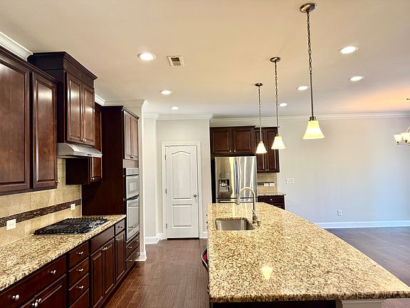 5th image of 534 Rockcastle Dr