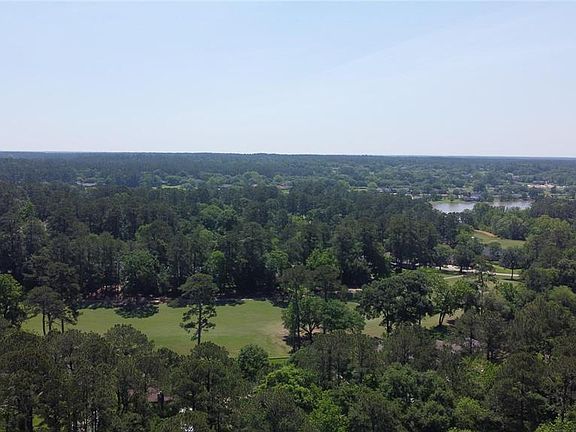4th image of 296 Broadmoor Drive