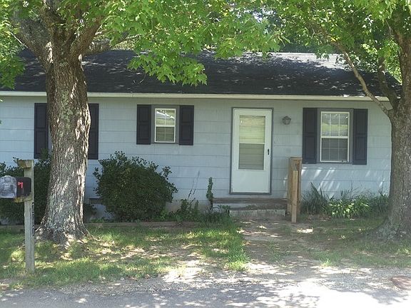 2nd image of 707 Roanoke Ave