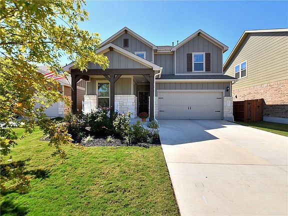 2nd image of 177 Carlina Loop