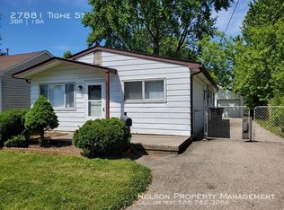 27881 Tighe St, Roseville, MI 48066