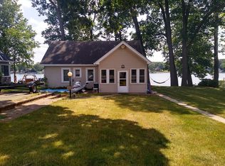 12759 Sycamore Point Dr, Plainwell, MI 49080